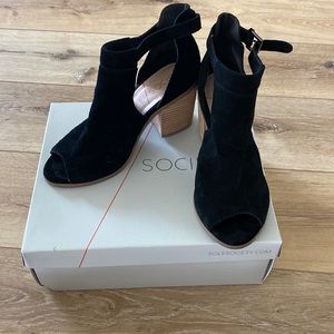Sole Society chunky black suede heels